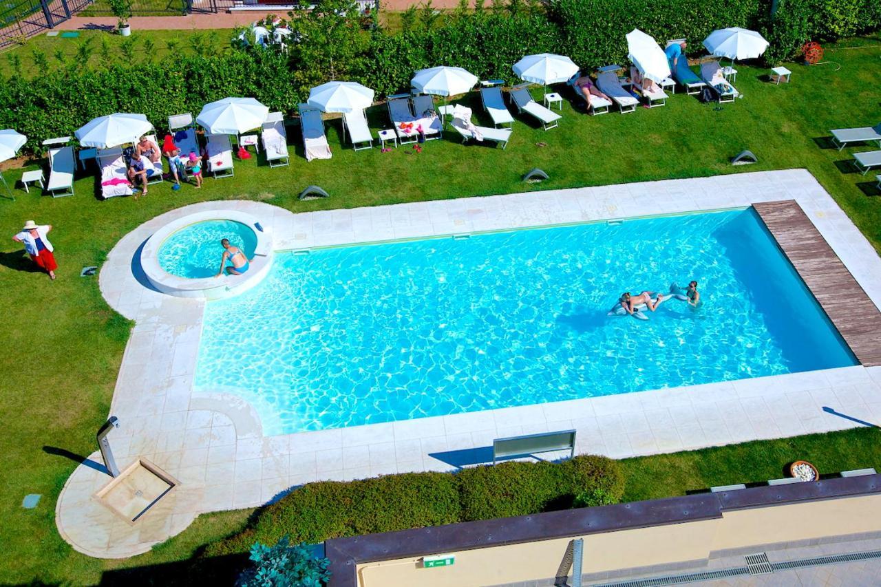 Enjoy Garda Hotel Пескиера дел Гарда Екстериор снимка