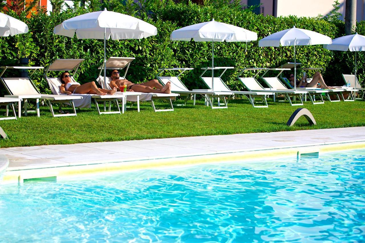 Enjoy Garda Hotel Пескиера дел Гарда Екстериор снимка