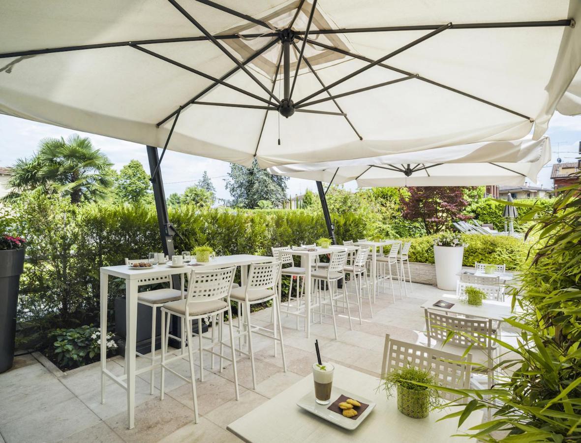 Enjoy Garda Hotel Пескиера дел Гарда Екстериор снимка